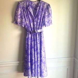 Vintage lilac floral belted short sleeve dress